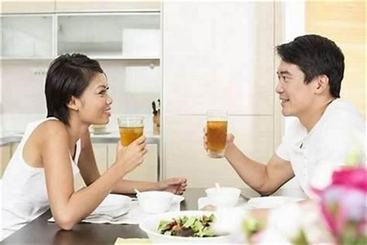 梦见朋友来我家吃饭是什么征兆？