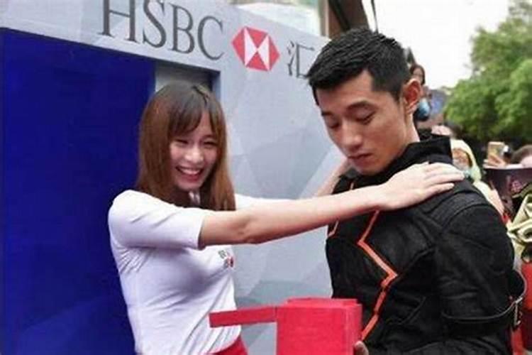 梦见美女投怀送抱是什么号码？