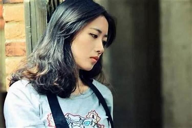 梦见其他女人很爱自己老公