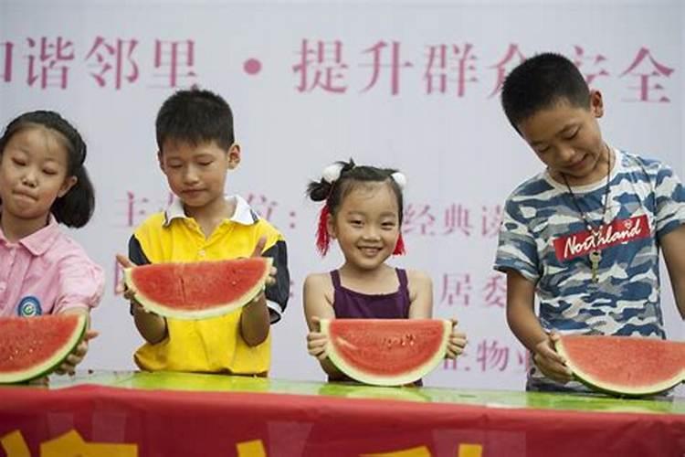 立秋吃西瓜香瓜玉米的习俗