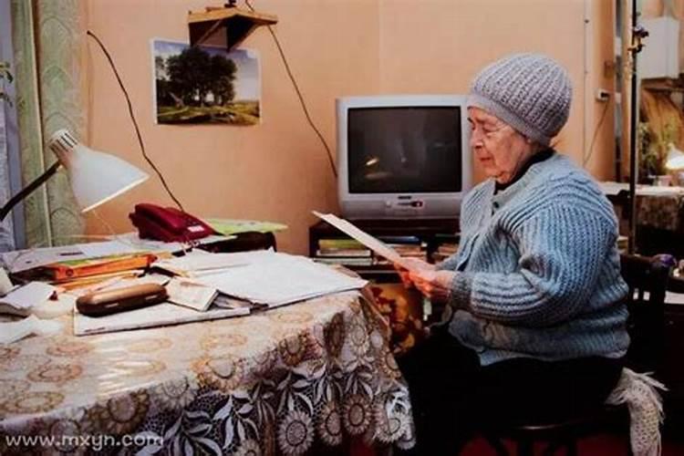 梦见健在的叔叔死了