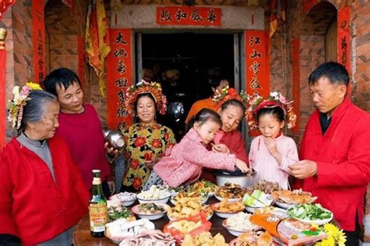 梦见回老家过年好热闹