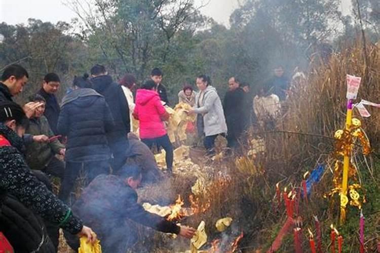 正月初二回老家祭祖好不好？