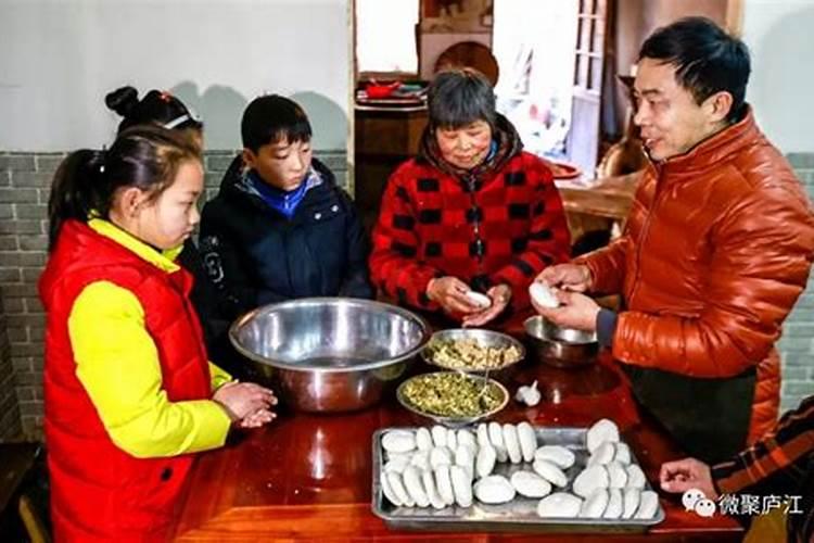 巴盟初几过小年？