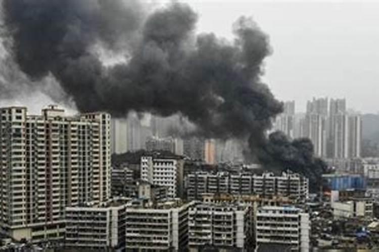 梦到车着火了但被扑灭