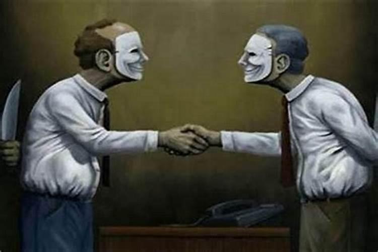 在外犯小人是什么意思？
