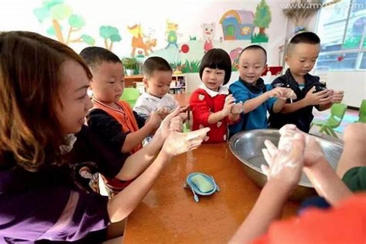 梦见好多小孩子是什么意思？