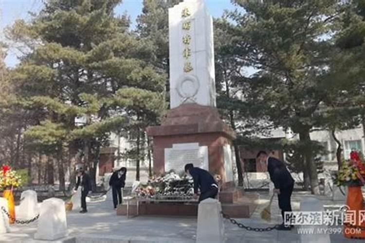哈尔滨七月十五祭扫