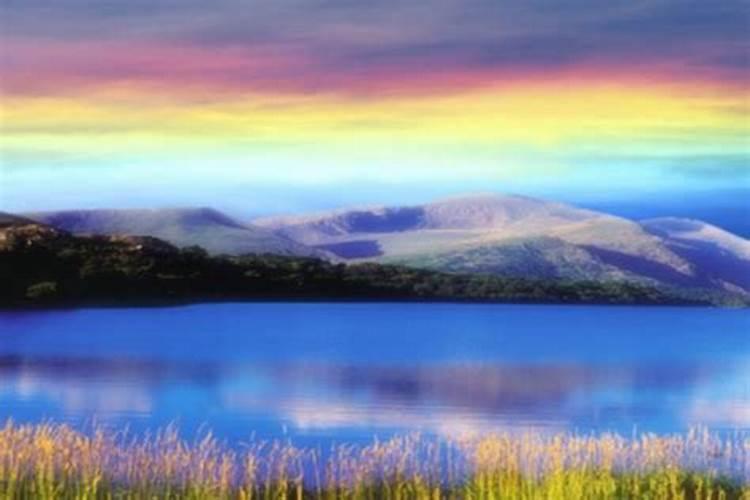 梦到家里旧房子改造什么意思？