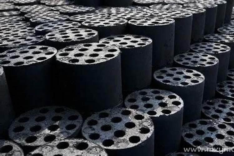 女人梦见煤球什么预兆？