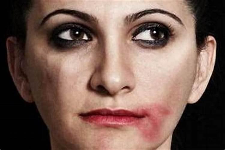 什么八字女性命运坎坷？