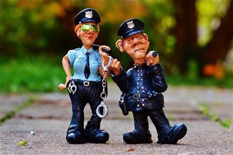 梦见熟人被警察抓走了