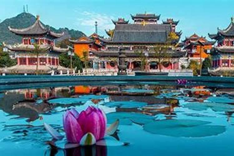 算命的说婚姻隔山是什么？