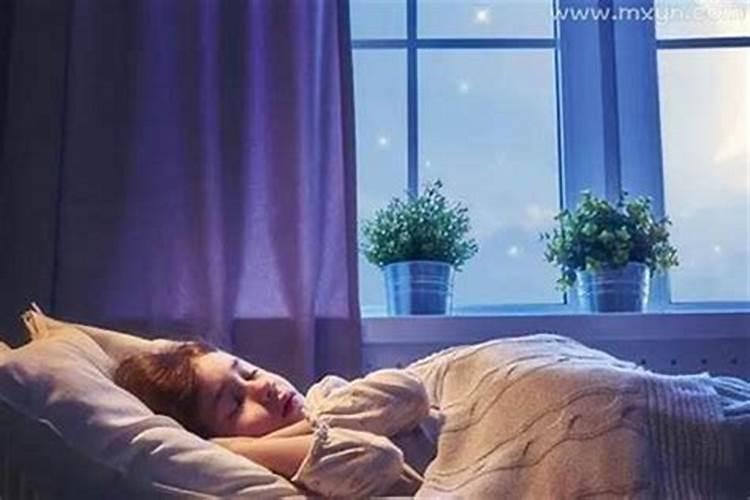 梦到舅舅和自己睡觉