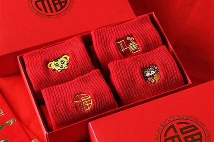 本命年一定要穿红内裤红袜子吗？