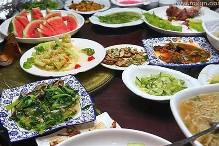 梦见病人吃饭是什么征兆？