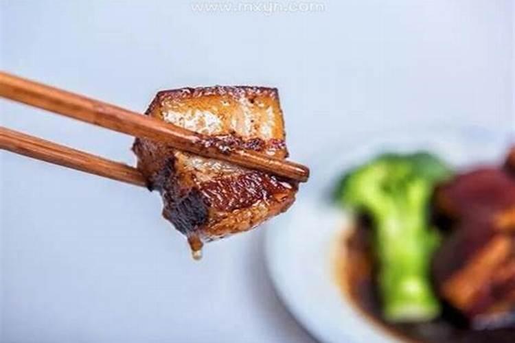 梦到吃肉是什么预兆？