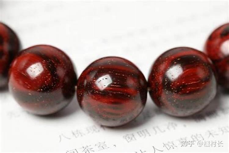 害戴小叶紫檀能化解太岁吗？