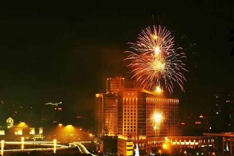 腊月三十有什么风俗活动？