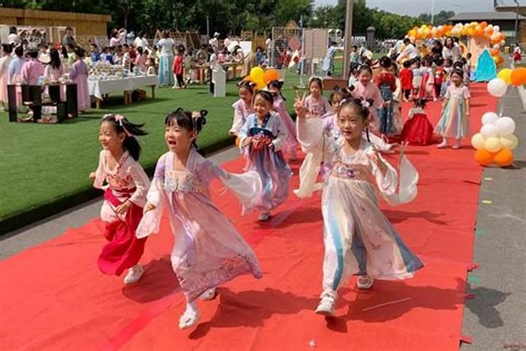 中秋节都有哪些习俗幼儿园？