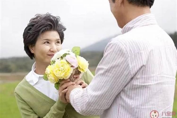 梦见前妻回来和我过日子结婚