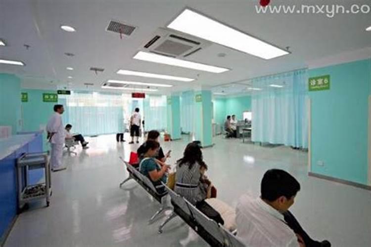 梦见生病去医院是什么意思？