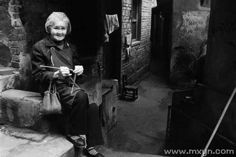 梦到已故的奶奶是什么兆头？