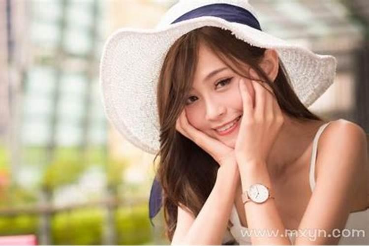 梦见初恋女友是什么预兆？