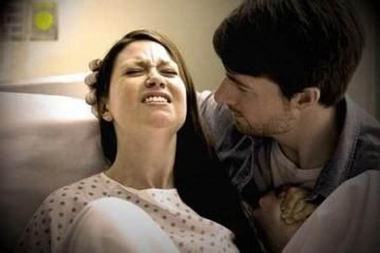 梦见别人生孩子好不好女人？