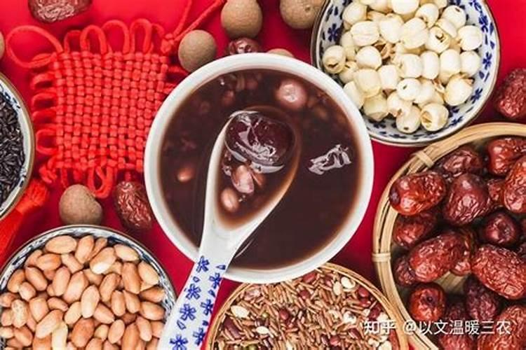 腊八到除夕前人们做什么？