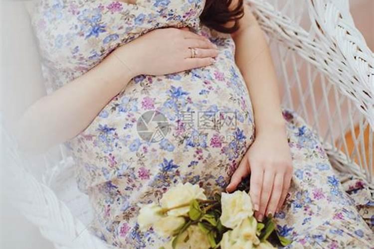 梦见漂亮的女演员怀孕了