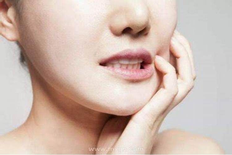 梦见自己大牙掉了是什么意思？