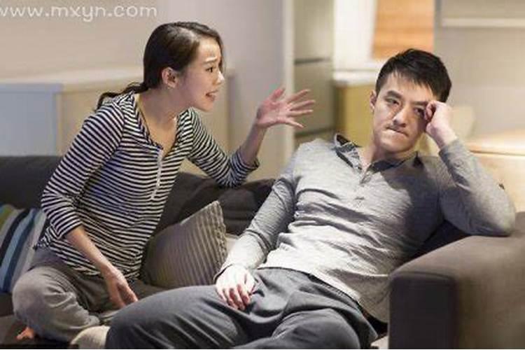 梦见跟老板娘吵架然后大哭委屈