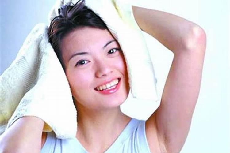 正月初一早上几点能洗头？