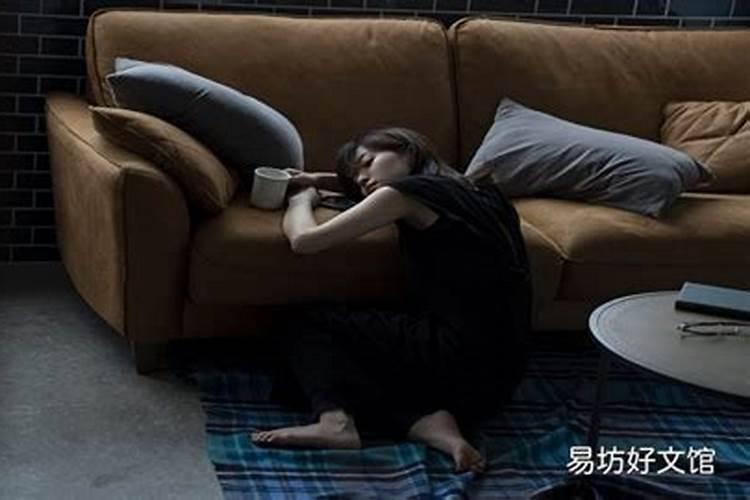 梦见邻居家的女人突然死去了