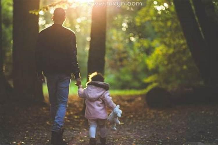 梦见前夫和他家人什么预兆？