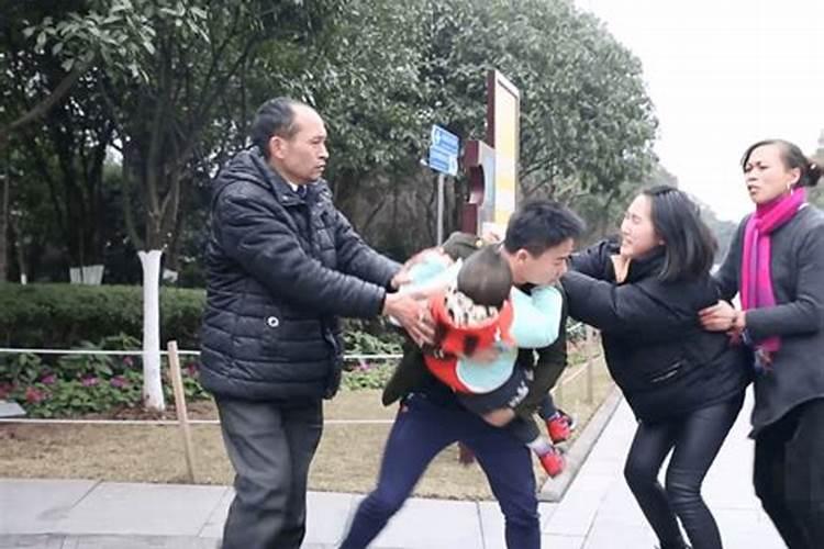 梦到孩子被人拐走了是什么意思？