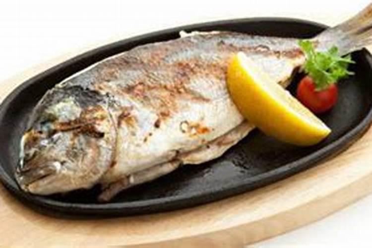 九月初九上供鸡鱼头朝外吗？