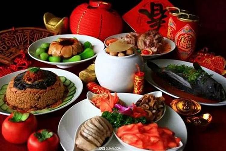 除夕的传统食品是什么？
