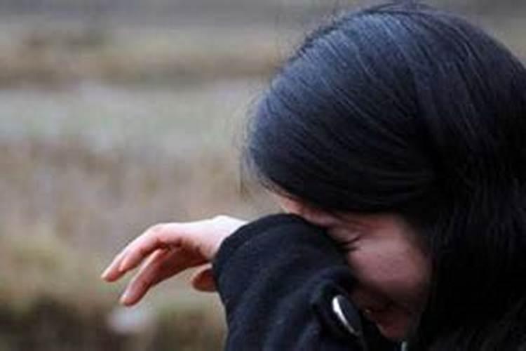 梦见舅舅死了自己哭的很伤心