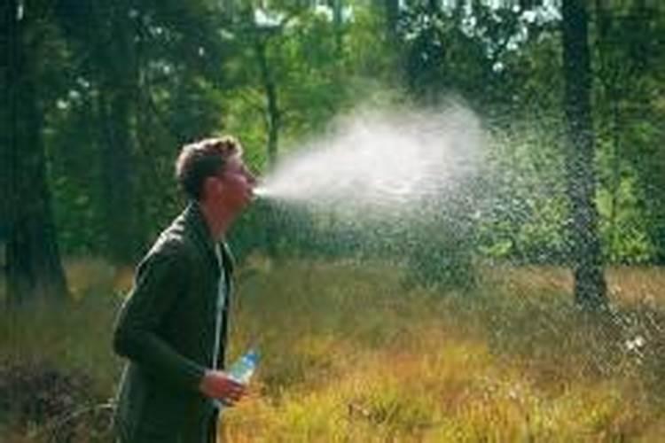 梦见吐痰是什么意思？