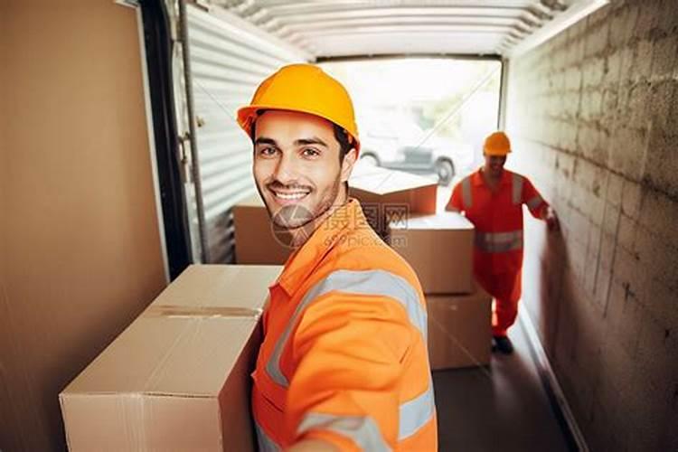 冬至搬运工微笑