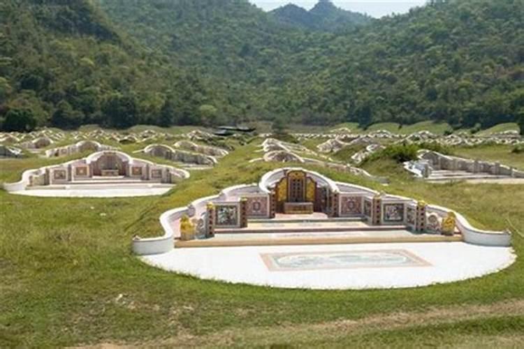 梦到祖坟是什么意思？