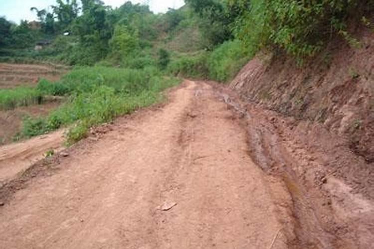 天上火和路旁土合婚吗？