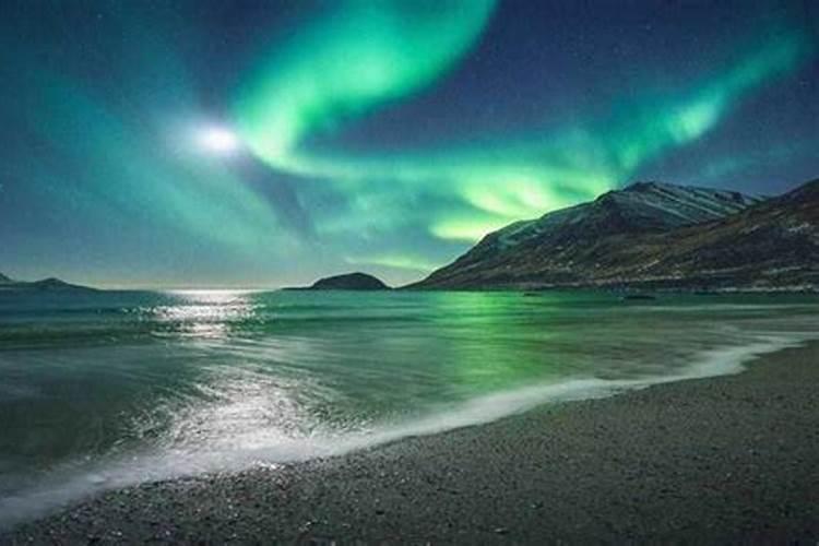 漠河北极村夏至日是几月？