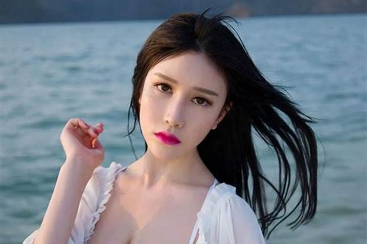 葬坟怎样合自己八字发？