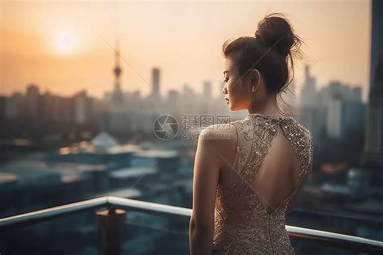 梦见非常漂亮的女人背影