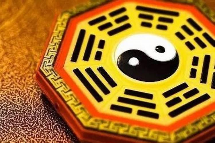 犯太岁戴什么首饰能化解？