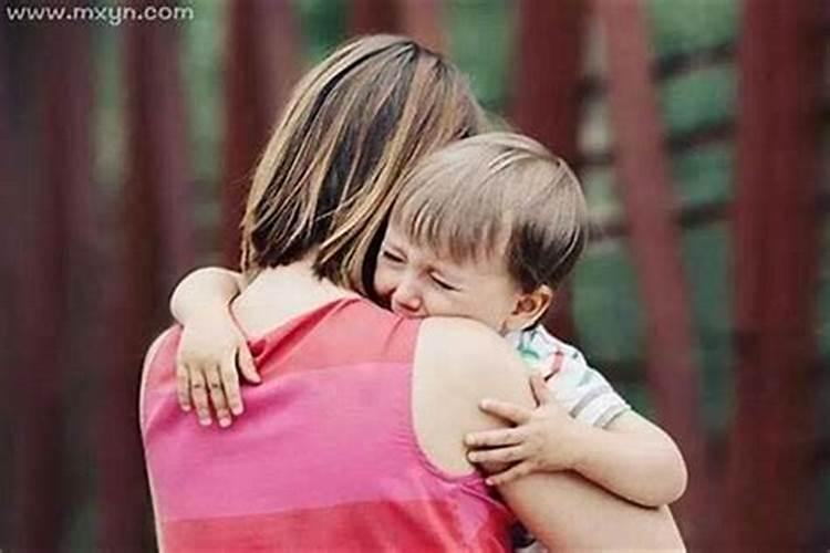 梦见抱情人的小孩子是什么意思？