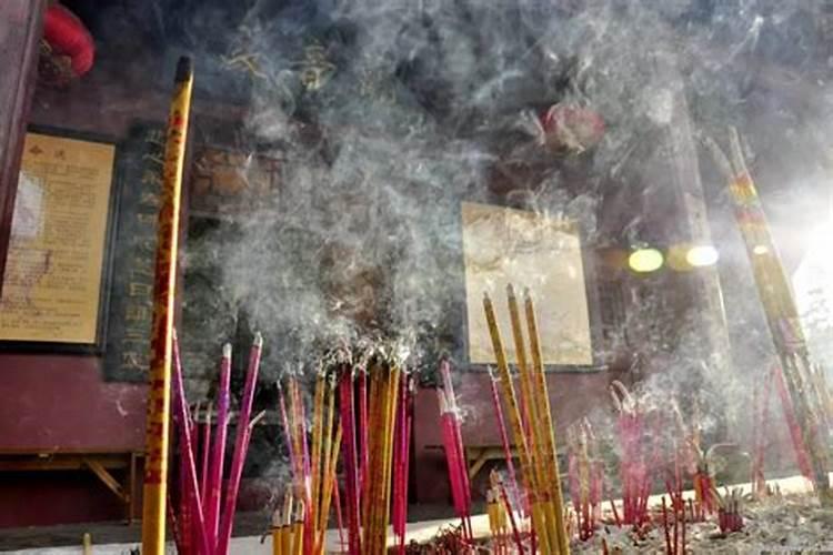 十月初一上坟烧几炷香？